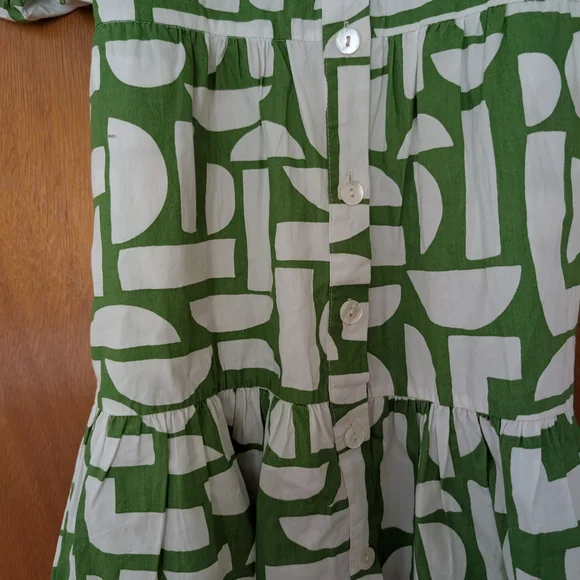 Jessica Simpson Green and White Geo Patterned Mini Summer Button Dress XS - Picture 2 of 9